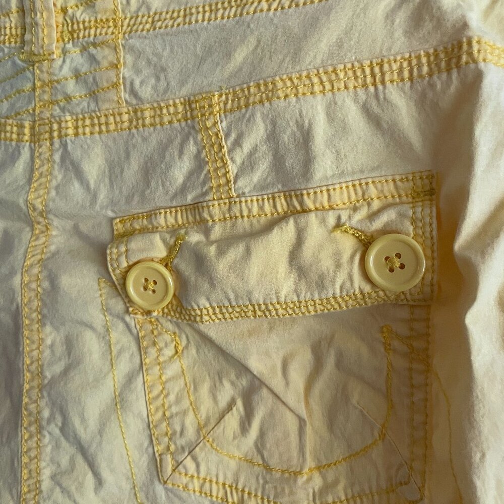 NEW YORK & COMPANY Soft Banana Yellow Gorgeous VINTAGE Capris. NY & Co - Picture 10 of 12